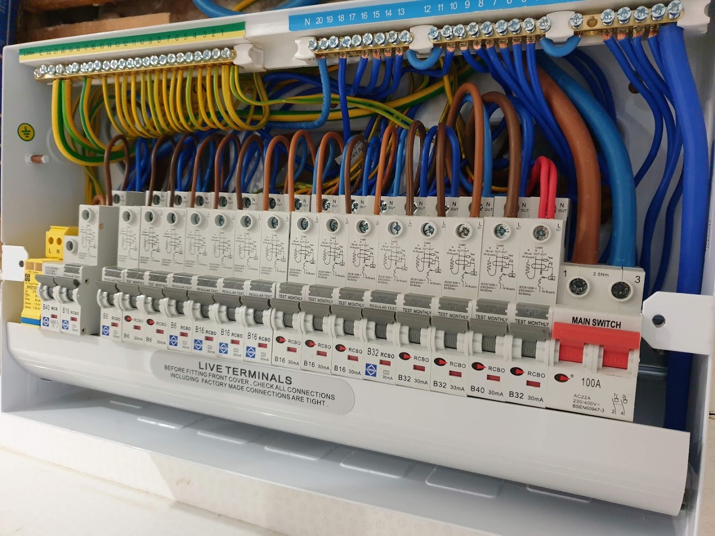 33 Electrical — Photos 11