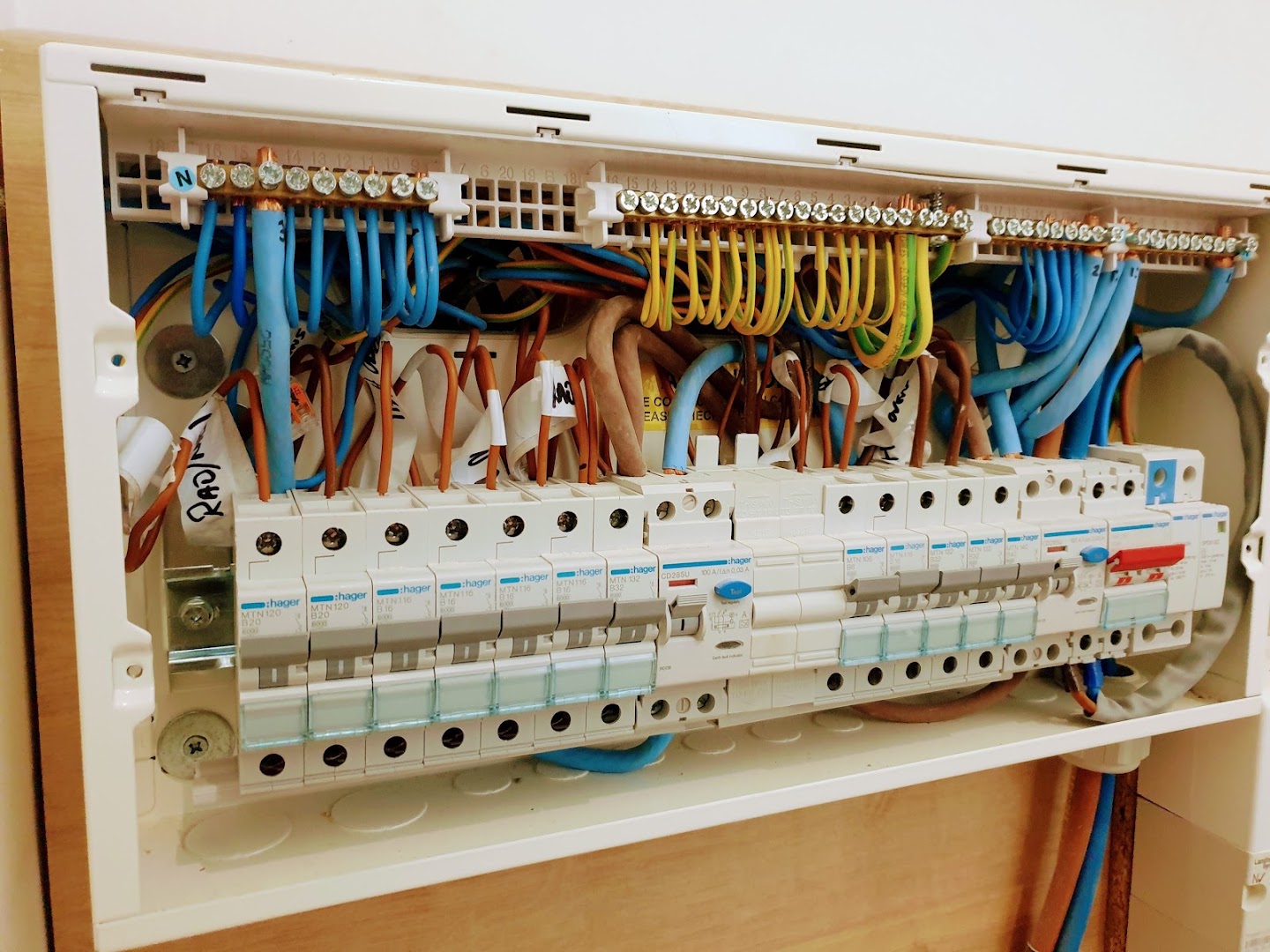 33 Electrical — Photos 12