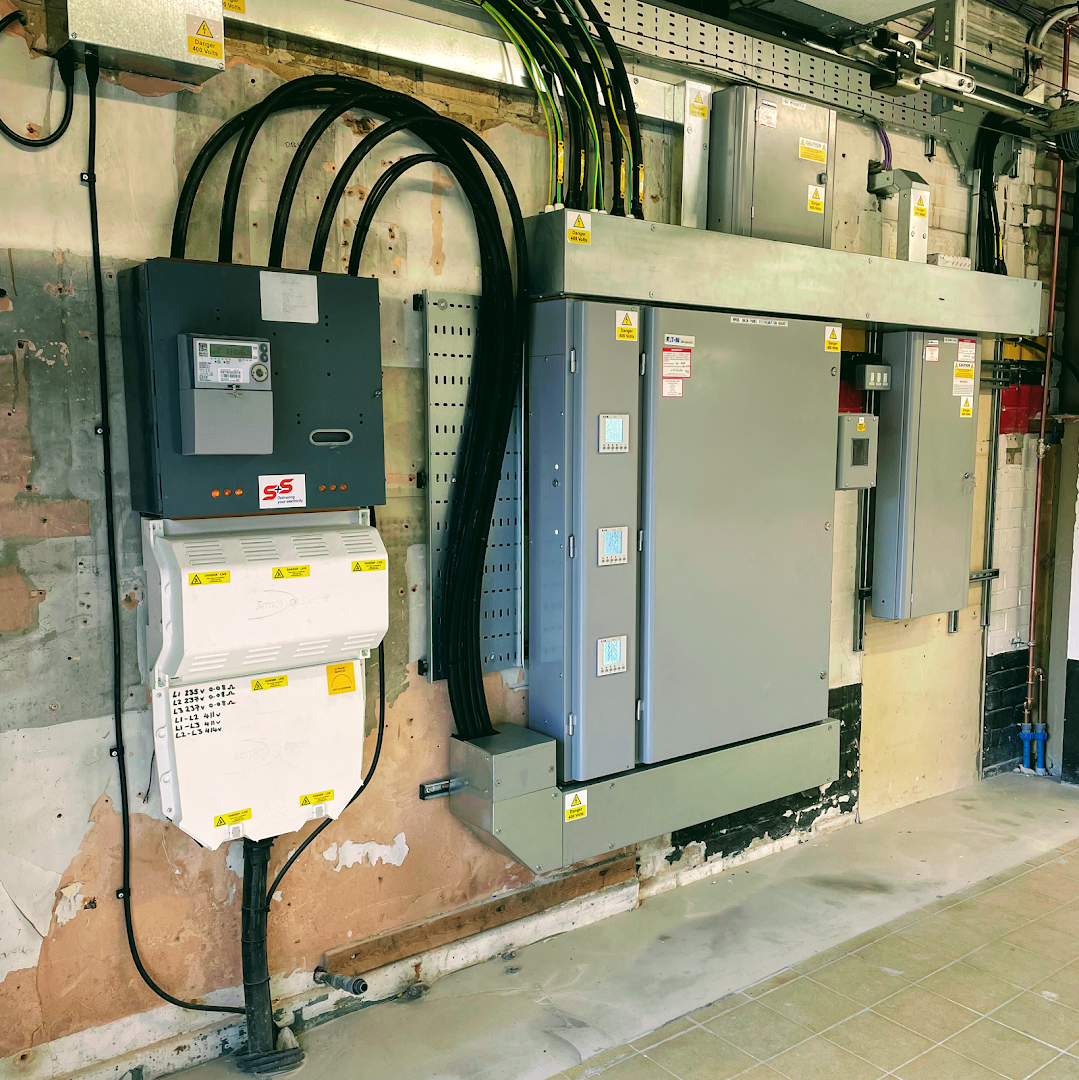 33 Electrical — Photos 5