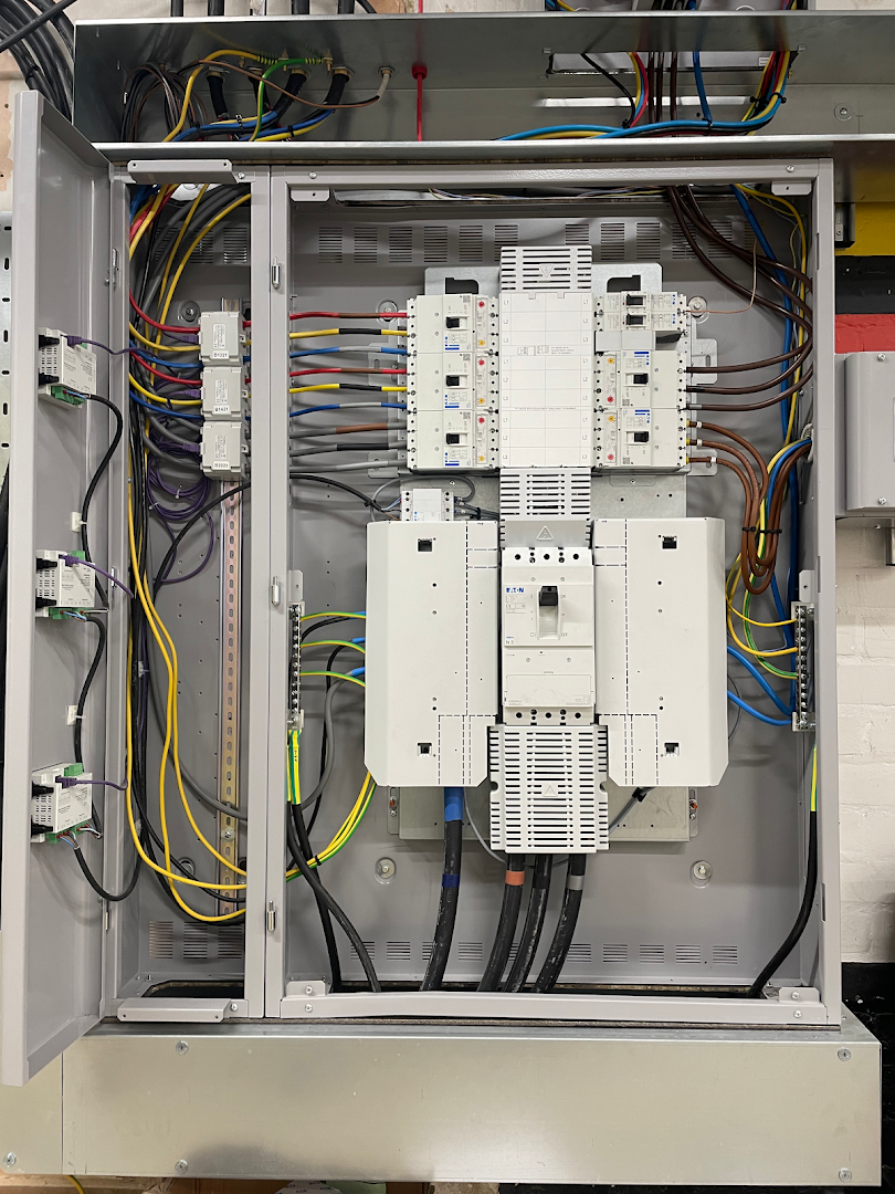 33 Electrical — Photos 4